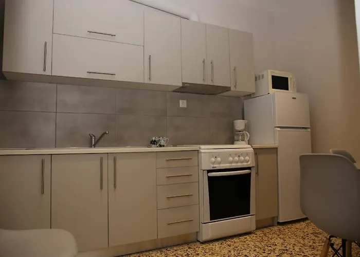 σαν στο σπίτι σας 1 * Τρίκαλα